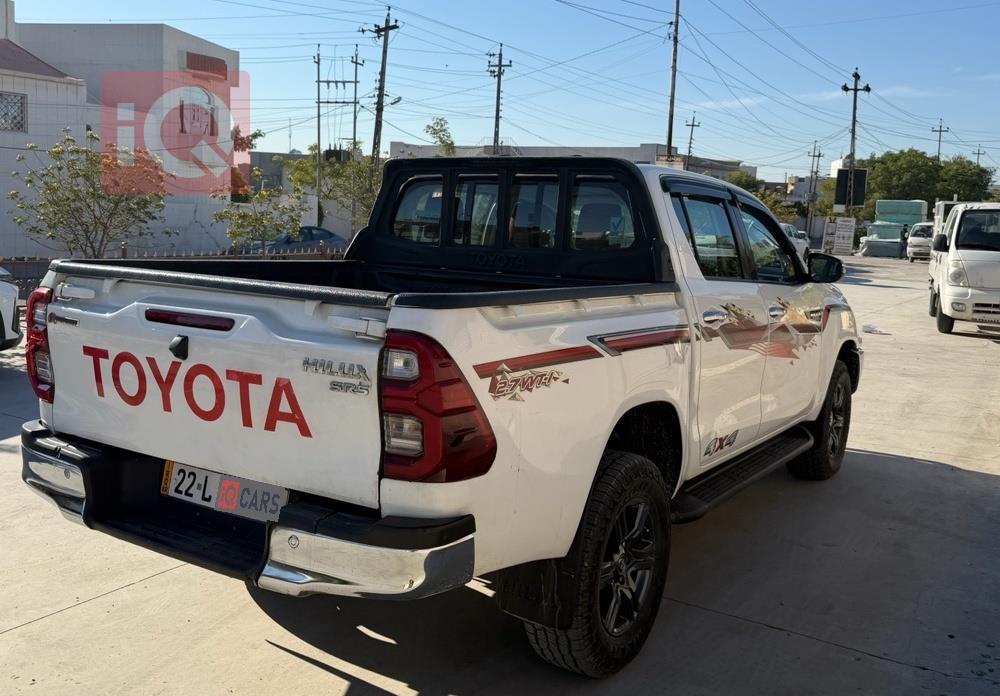 تويوتا هايلوكس